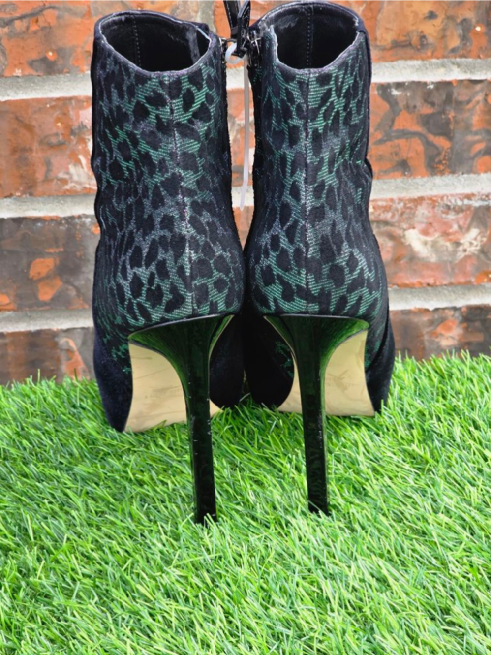 Nine West Black Velvet Green Leopard Ankle Boots Women’s Size 8 - Picture 4 of 11